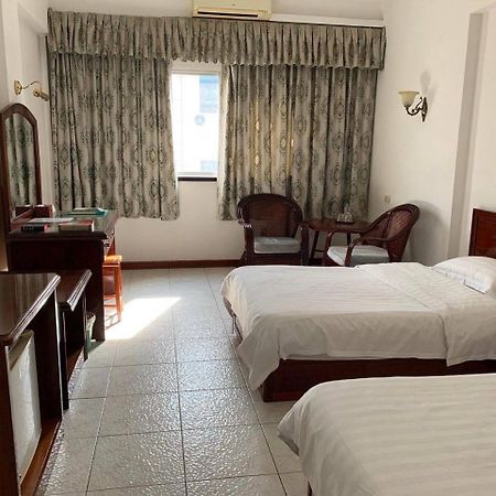 Chung Hsin Hotel 中信酒店 بنوم بنه المظهر الخارجي الصورة