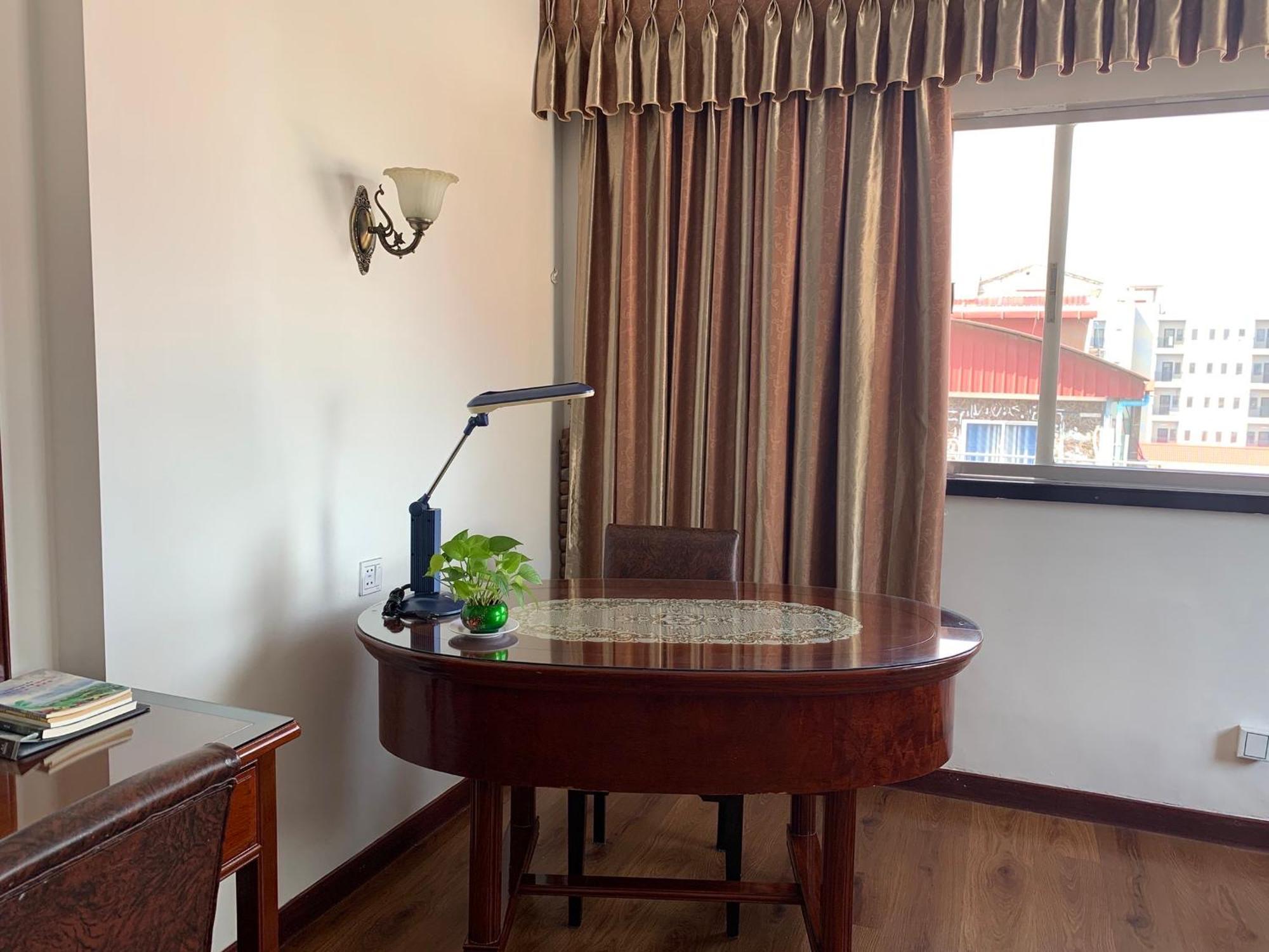 Chung Hsin Hotel 中信酒店 بنوم بنه المظهر الخارجي الصورة